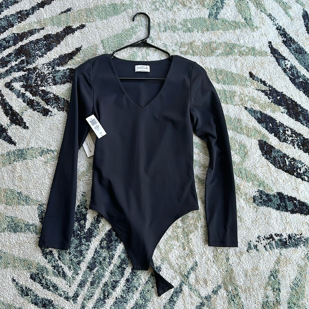 Aritzia Babaton Contour Bodysuit